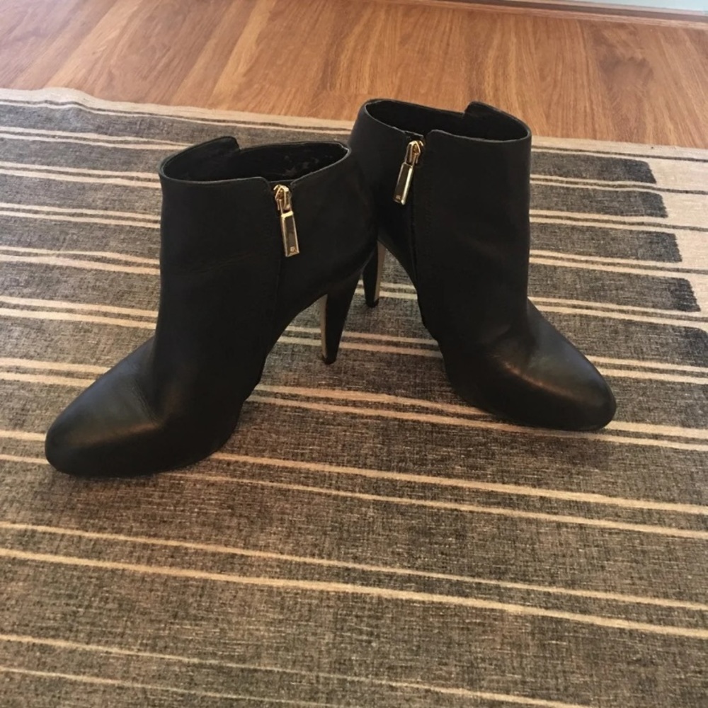 Black high heel ankle boots size 9
